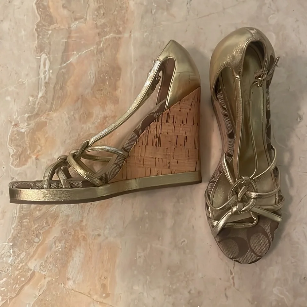 Coach gold logo wedges - Picture 3 of 3